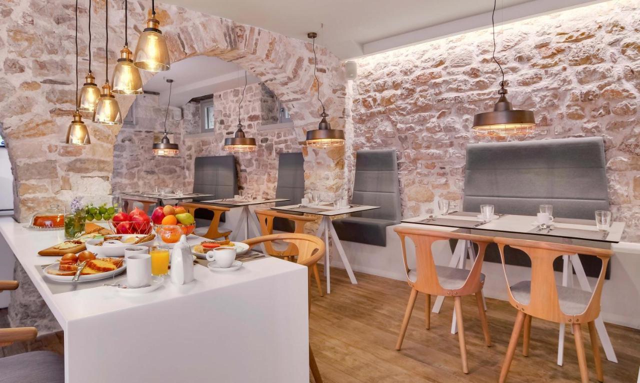 Hotel Boulgari Ioannina Buitenkant foto